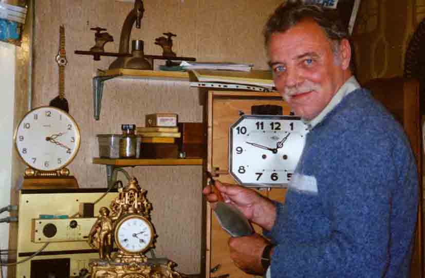 Horlogerie ancienne - Jacques Schott — Tours