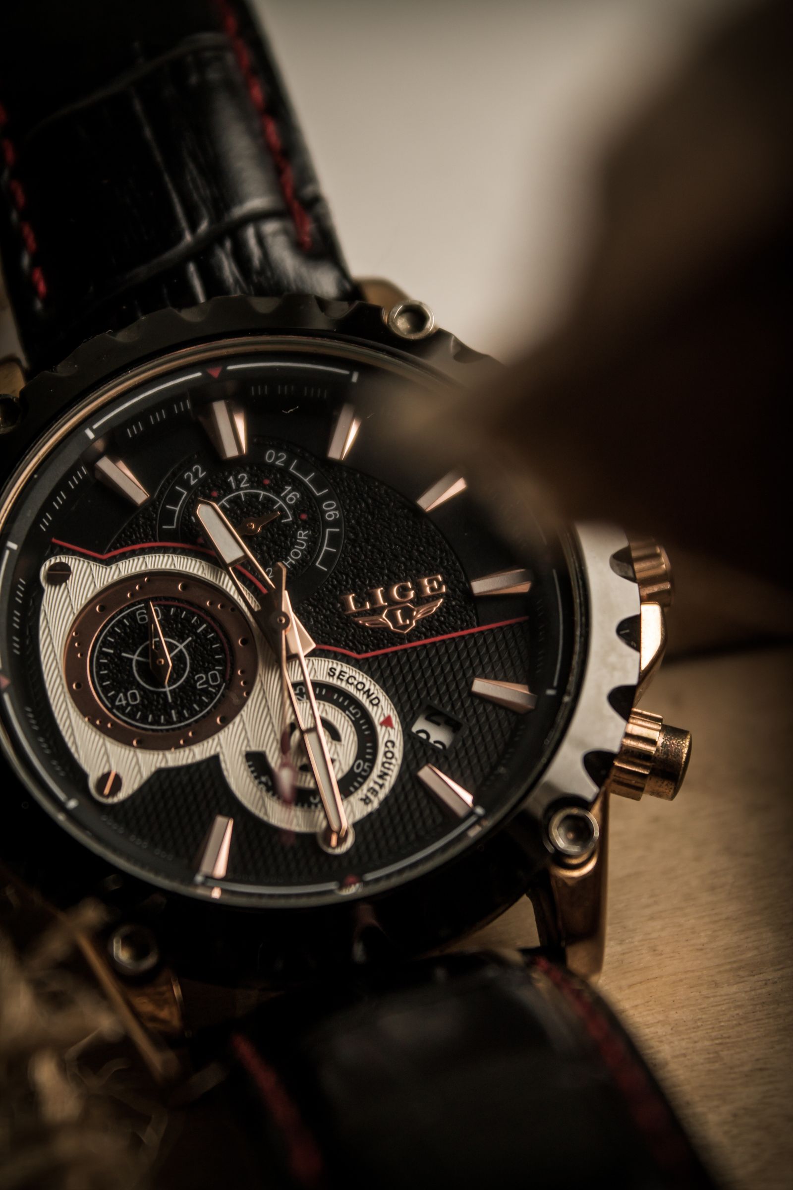 Montre chronographe restaurée — atelier Grand Ressort à Lille